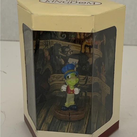 NIB Disney Tiny Kingdom Jiminy Cricket Figurine in Box Vintage Holiday Gift Idea - Picture 11 of 14